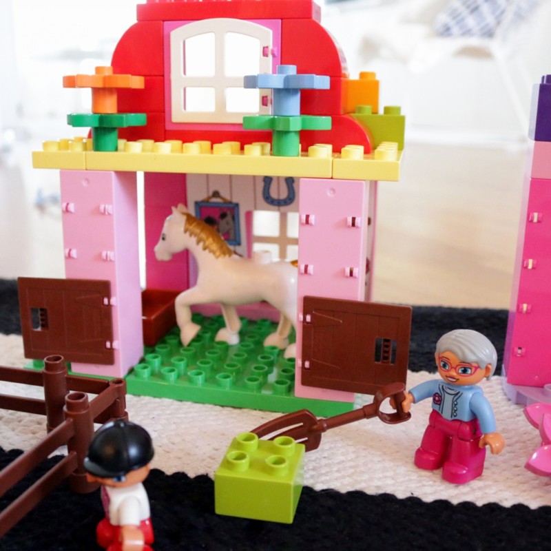 Lego Duplo prinsessalinna Omakotivalkoinen