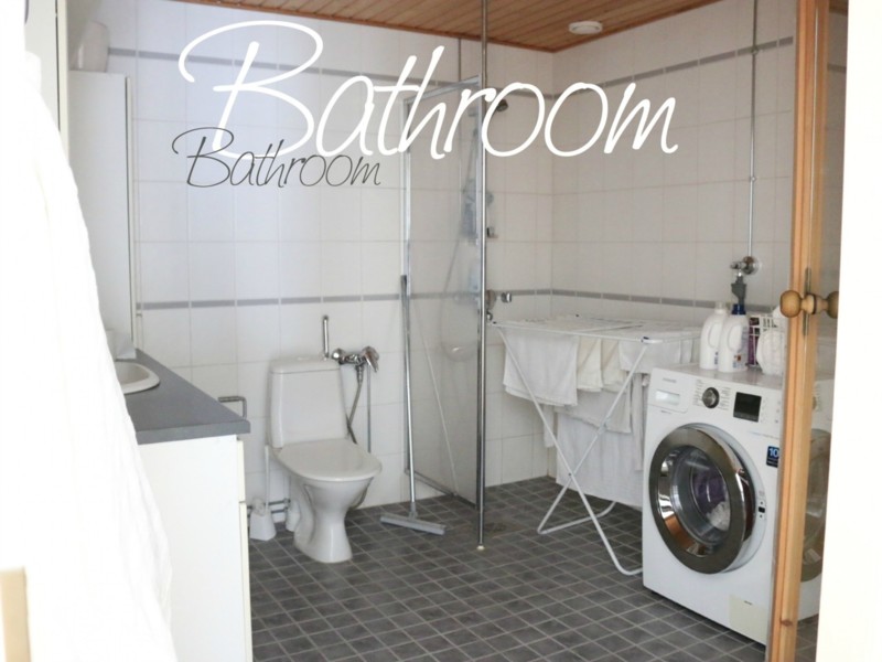 Kylpyhuoneen arkilook - Sisustusblogi Omakotivalkoinen