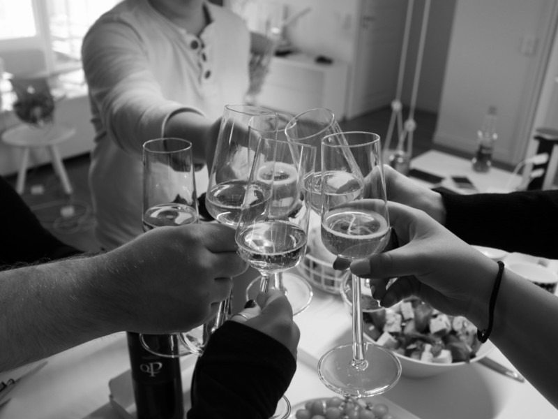 Wolfberger & Vintae viini-iltamat ja vappujuhlien tarjoilut - Sisustusblogi Omakotivalkoinen