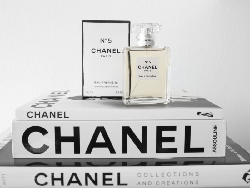 Chanel N°5 Eau Premiére hajuvesi kokemuksia - Omakotivalkoinen