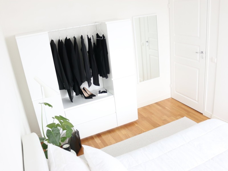 DIY vaaterekki suihkutangosta - Sisustusvinkit makuuhuoneeseen Omakotivalkoinen
