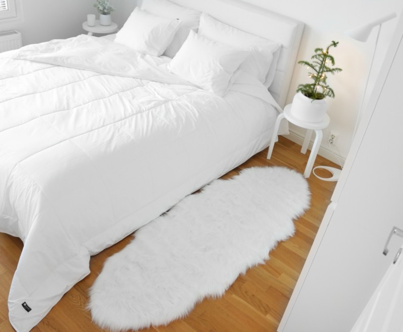 Valkoinen taljamatto sängyn viereen EveryDay Home - Sisustusideat Omakotivalkoinen