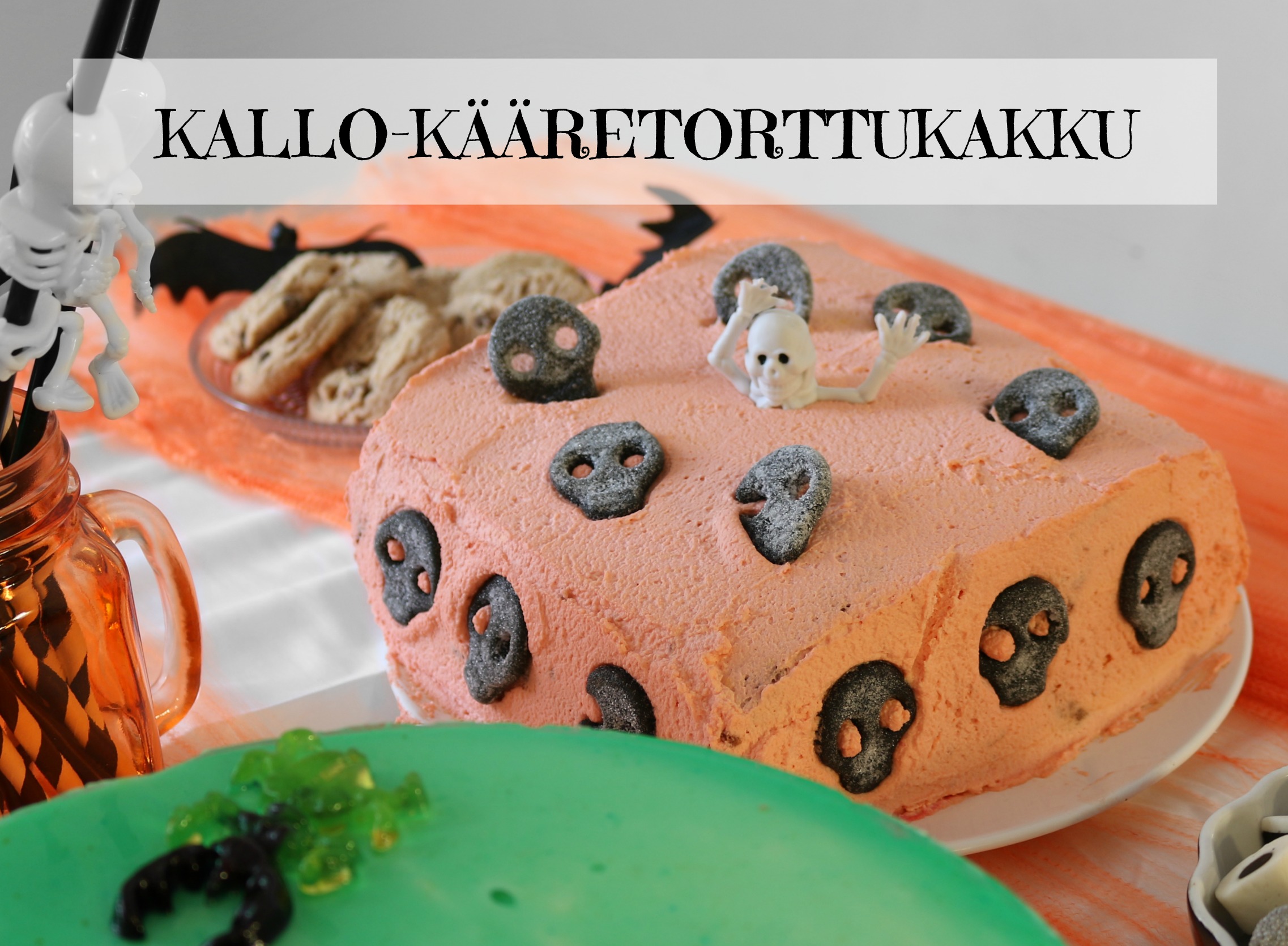 Halloween herkkuja lastenjuhliin - Kallo-kääretorttuukakku resepti Omakotivalkoinen