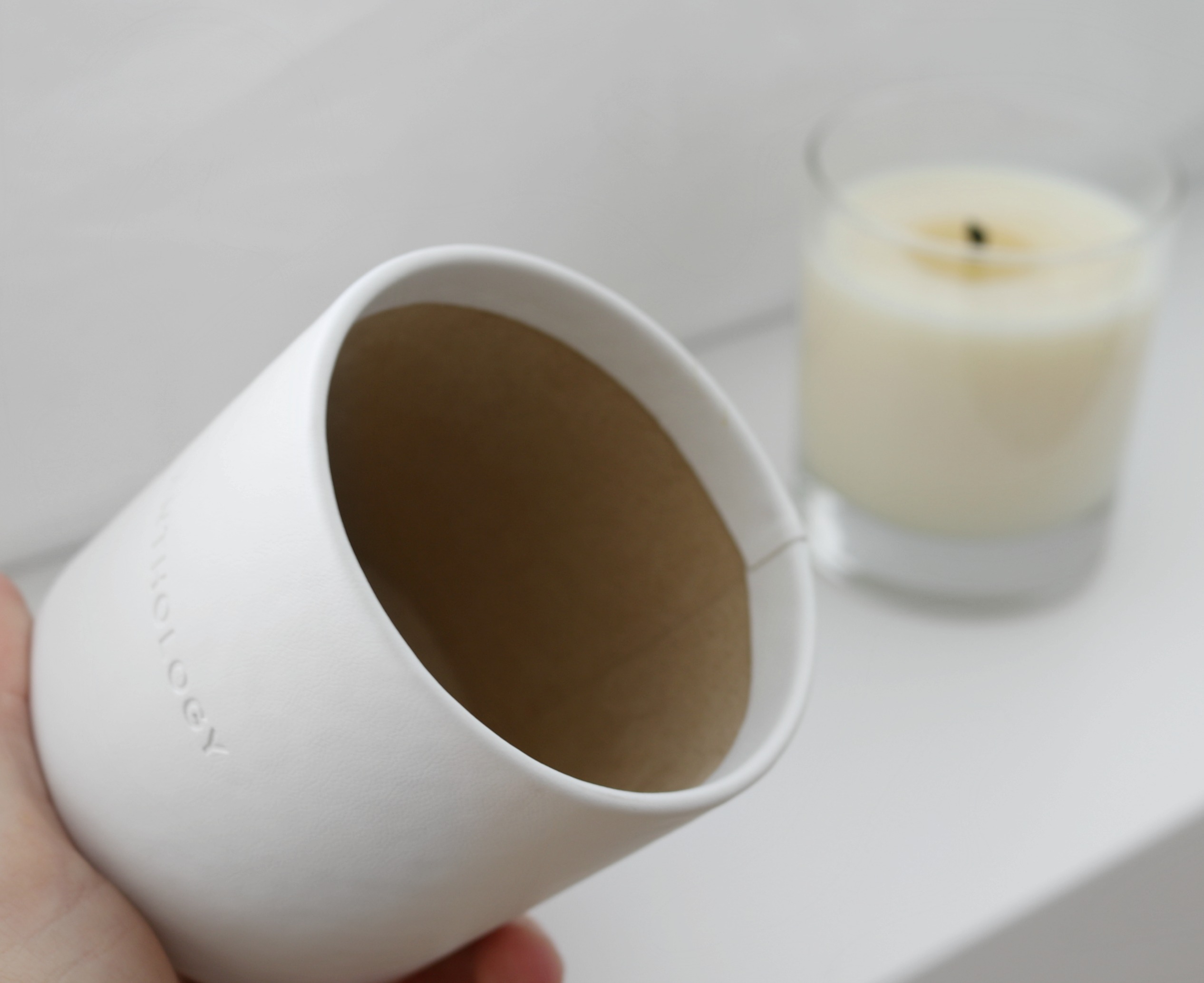 Zara Home tuoksukynttilä kokemuksia - Omakotivalkoinen sisustusblogi