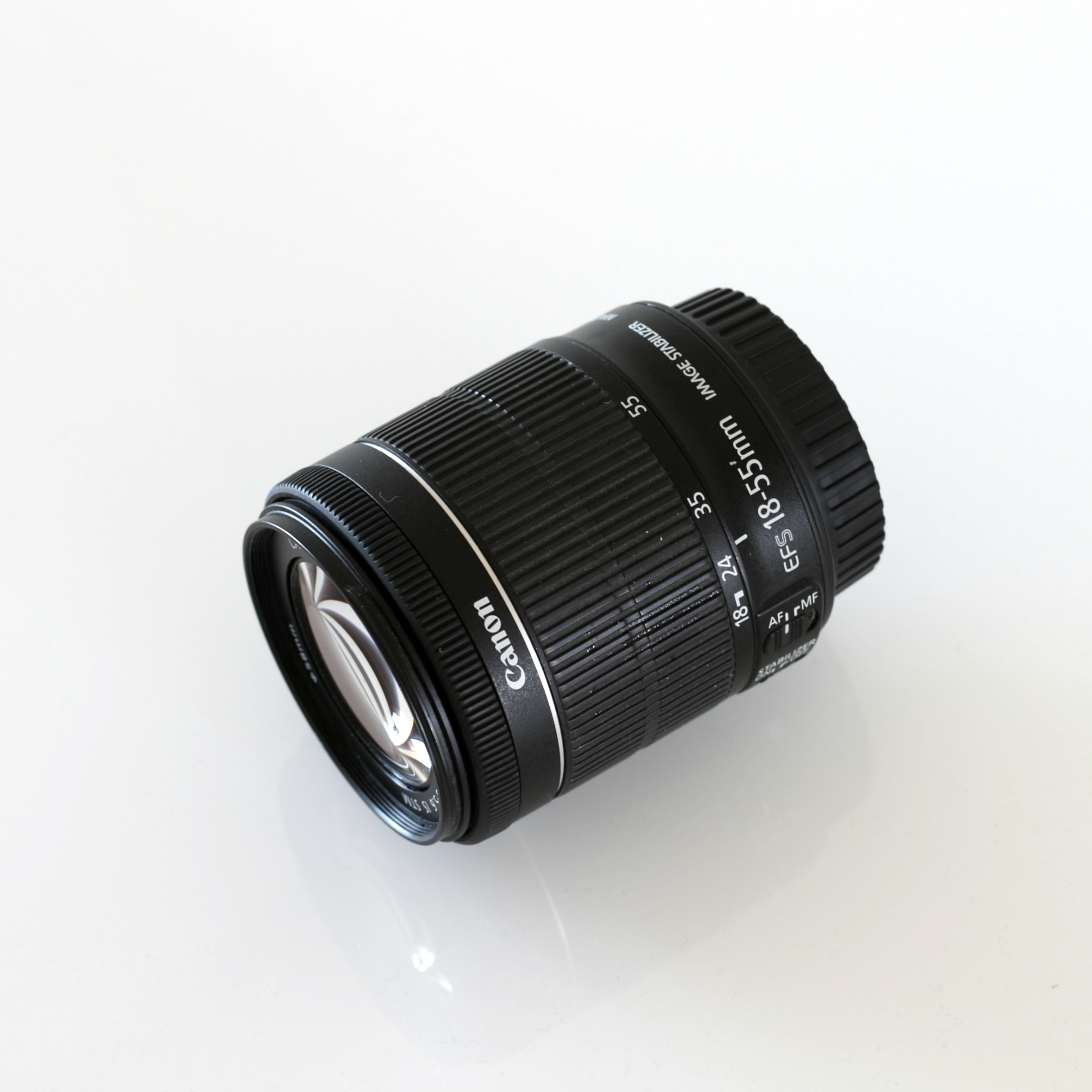 Kuvauskalusto sisustuskuvaukseen Canon EOS 7D Mark II
