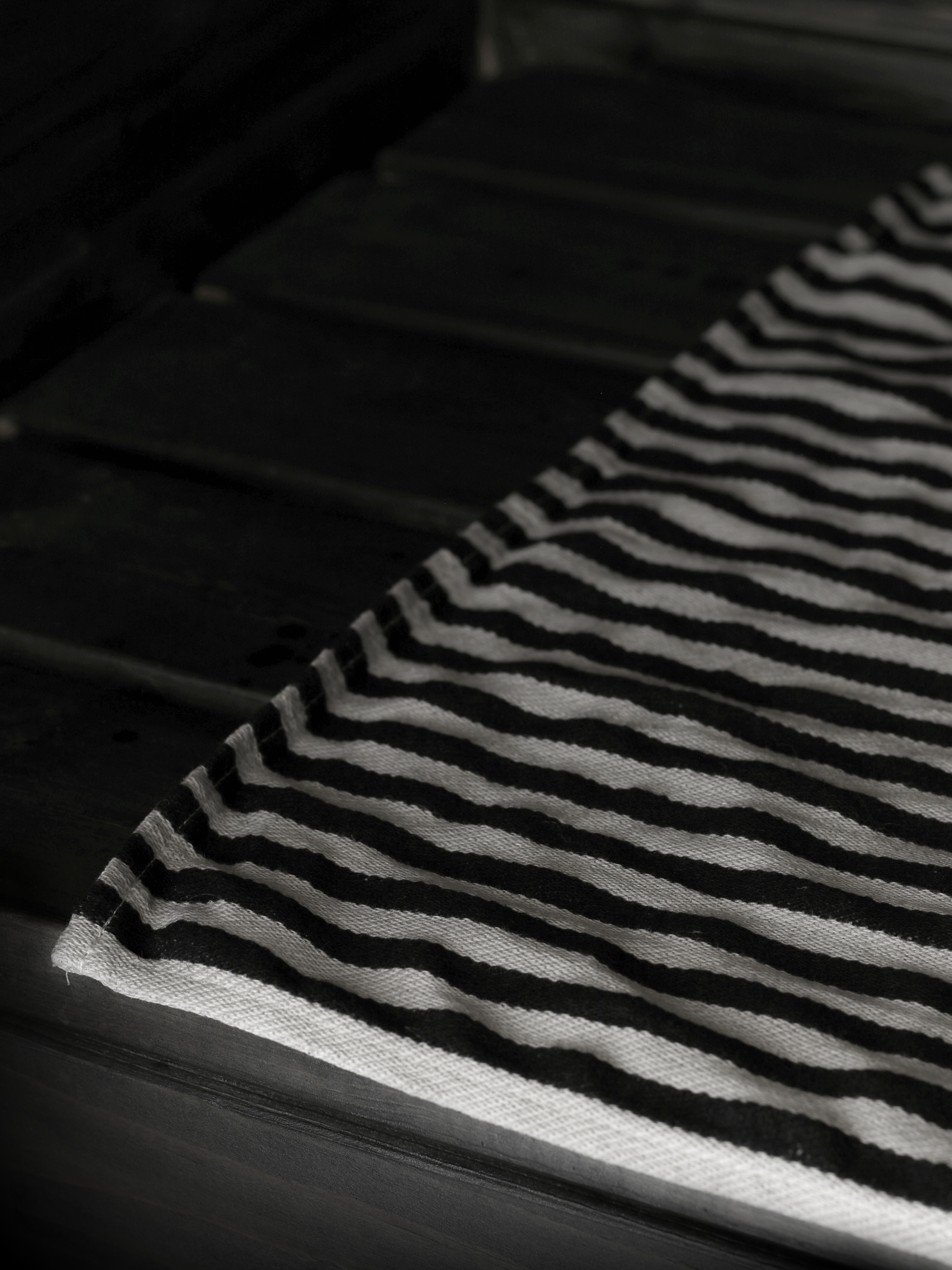 Musta sauna Tikkurila Supi saunavaha Yö sisustustrendit omakotivalkoinen