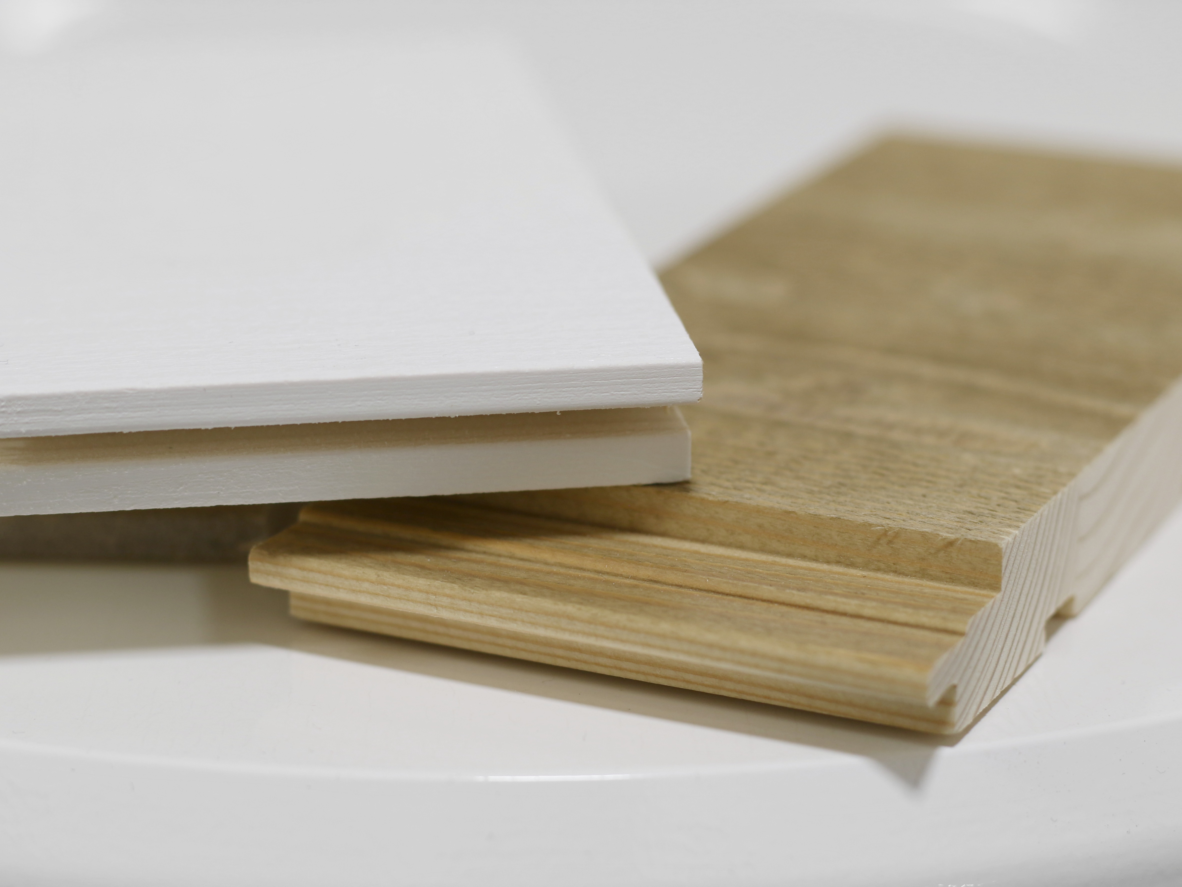 Saunapaneeli puhtaanvalkoinen Struktuuri-saunapaneeli Siparila saunaremontti Oma koti valkoinen