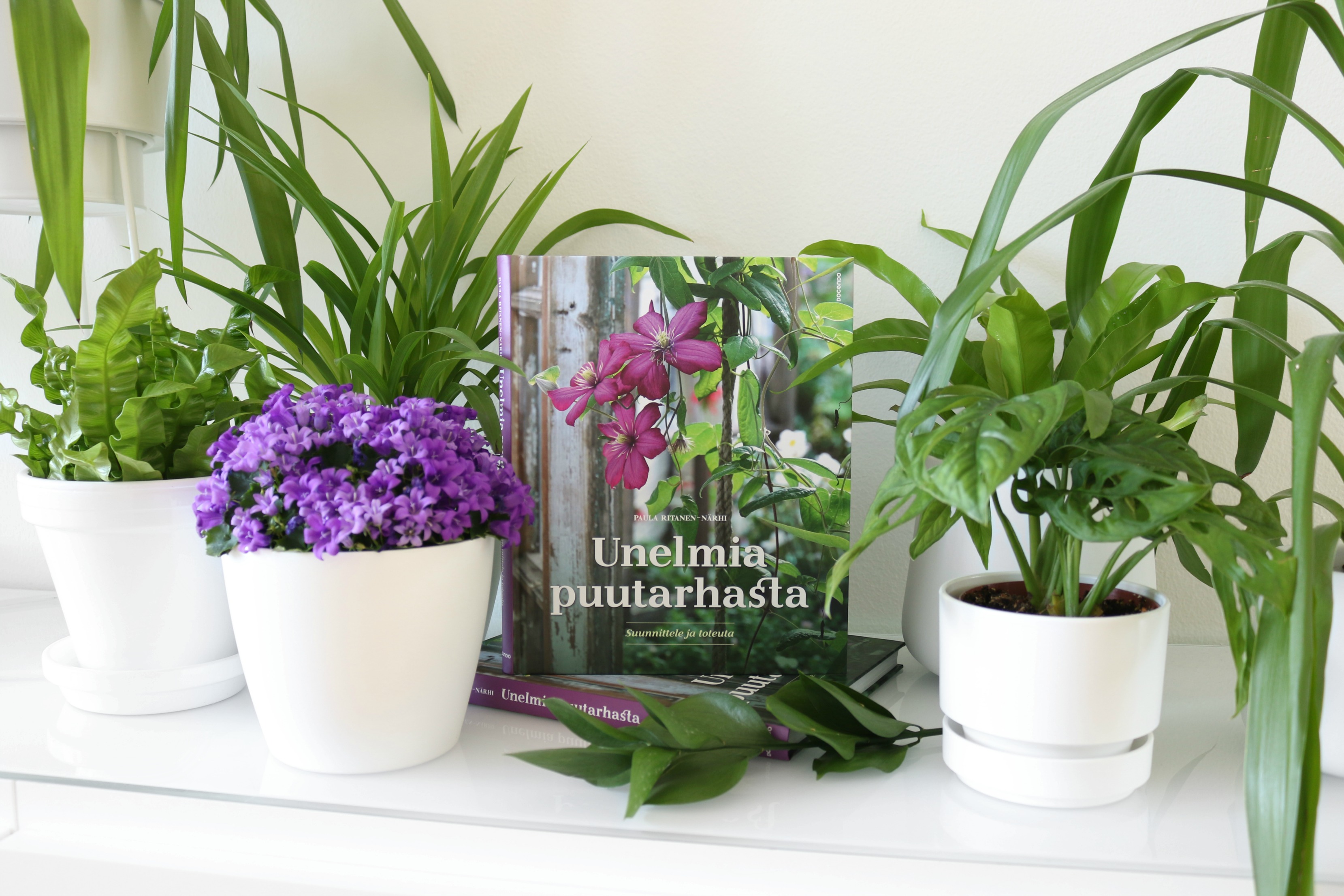 Unelmia puutarhasta kirjavinkki vihersisustus sisustusblogi Omakotivalkoinen blogiarvonta Docendo