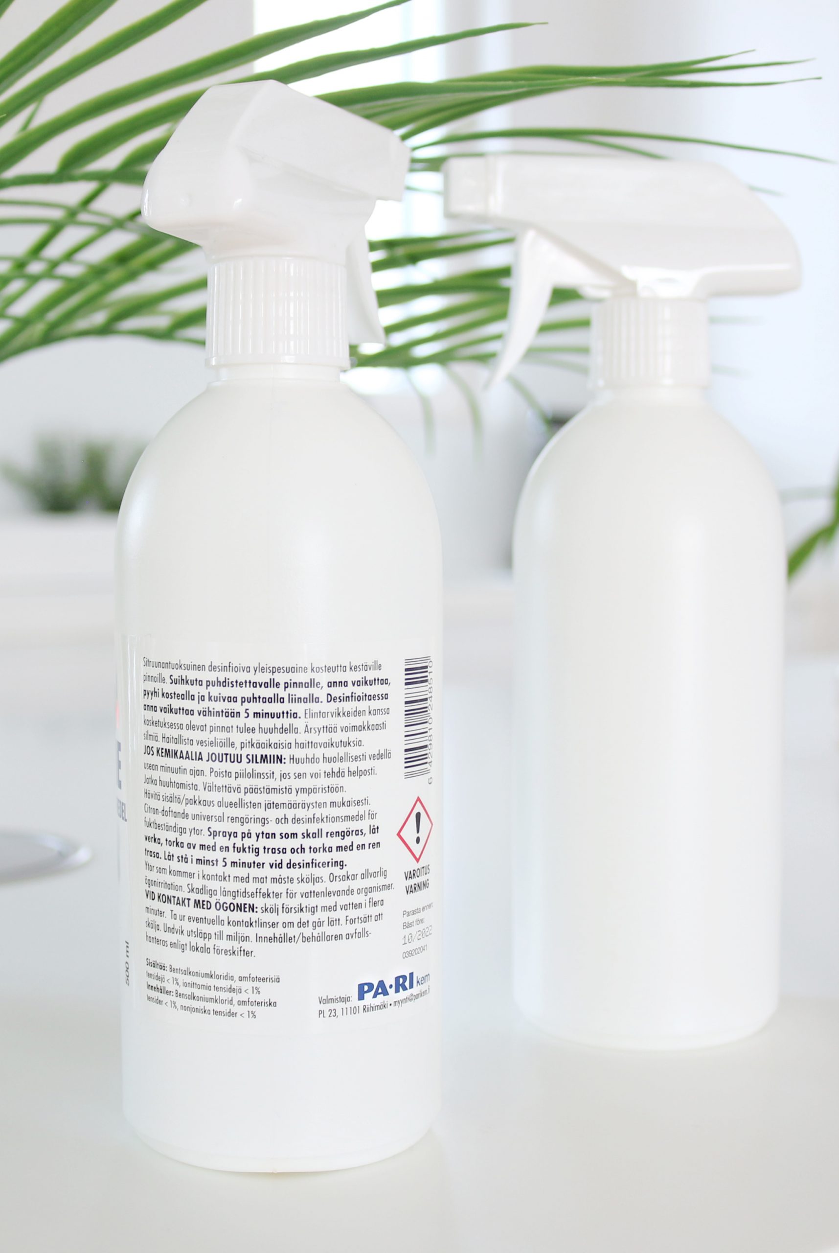 Kotimainen DS6 desinfioiva yleispesuaine siivoussuihke valkoinen suihkepullo siivousvinkit Omakotivalkoinen
