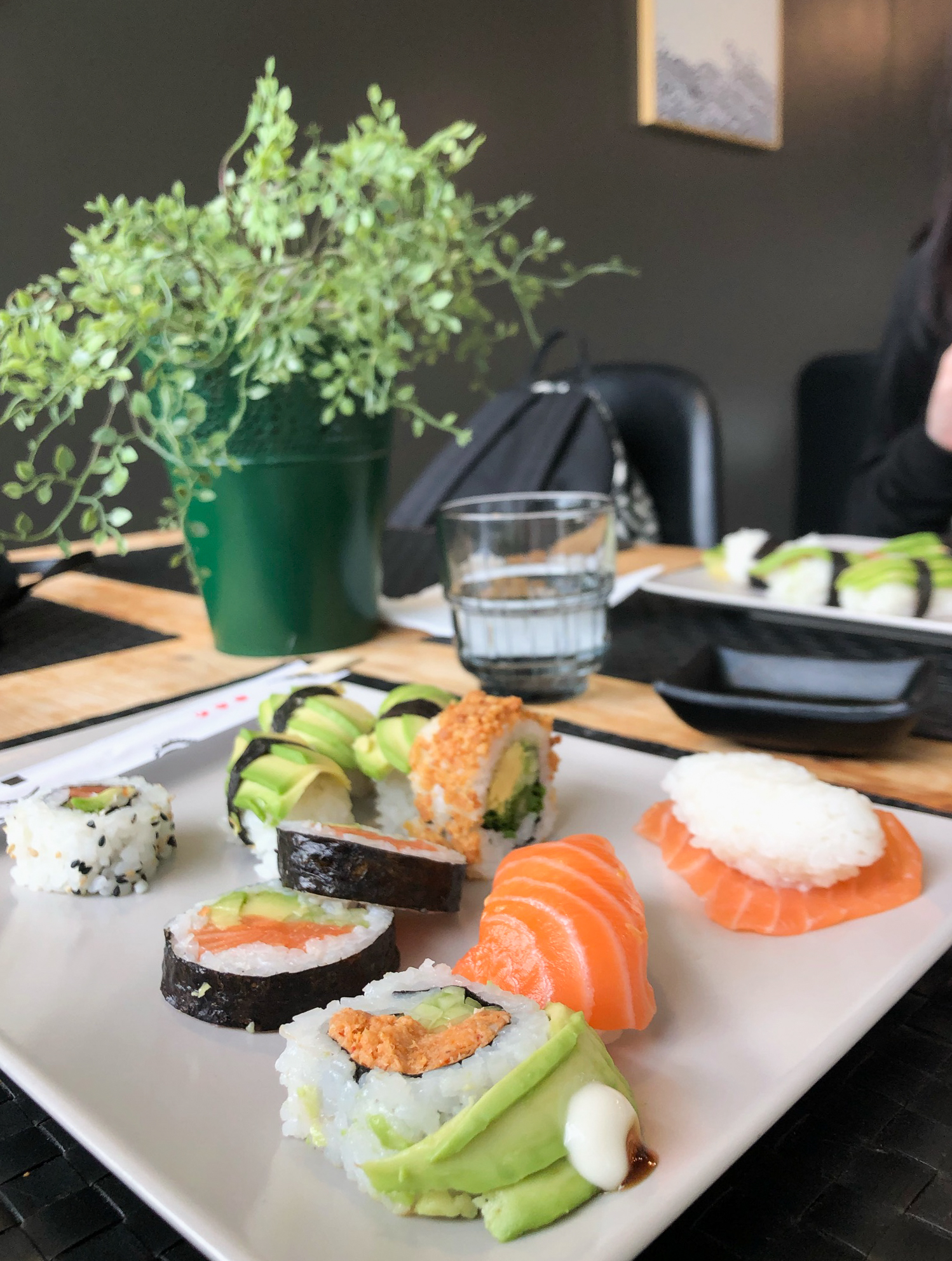 Suomen parhaat sushit Mini Sushi - Omakotivalkoinen 