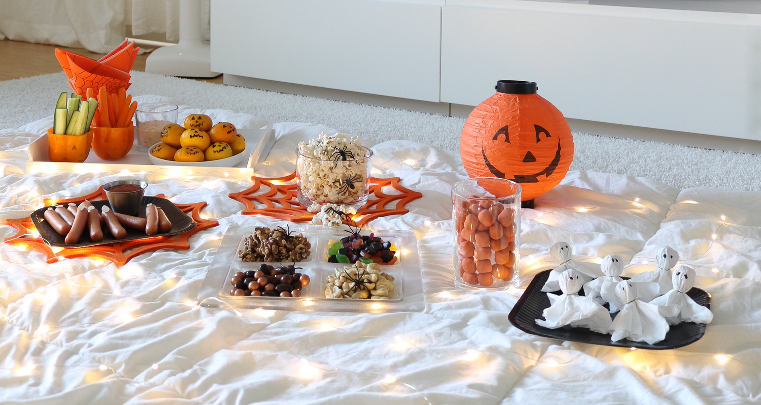Halloween juhlat edullisesti - koristeet ja astiat alle 15 eurolla Kontista