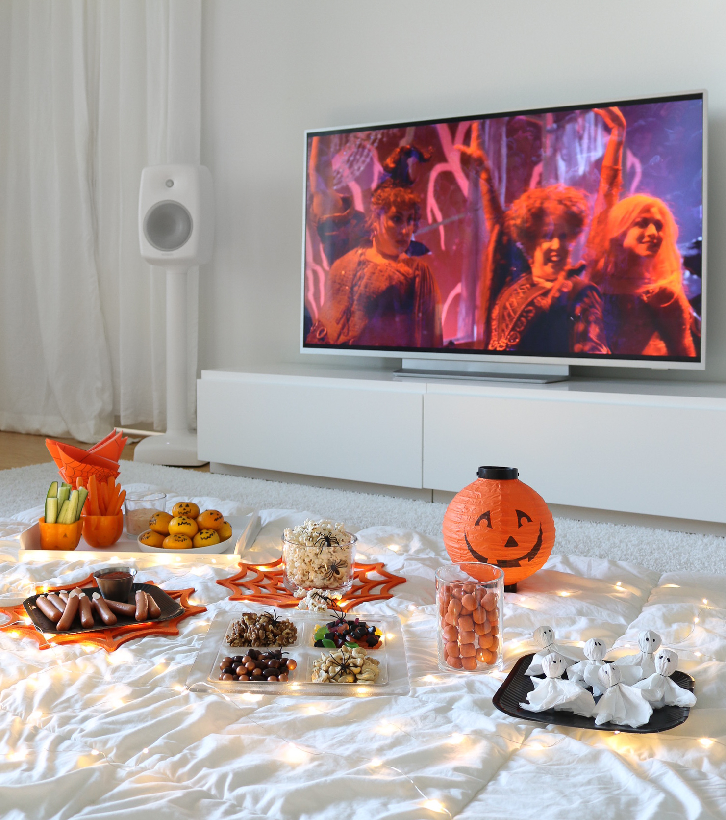 Halloween juhlat edullisesti - koristeet ja astiat alle 15 eurolla Kontista